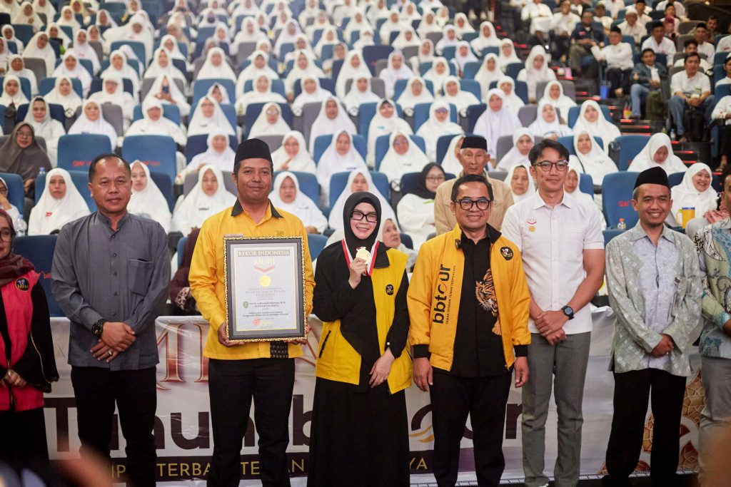 BB Tour menerima Rekor MURI untuk Film Manasik Bioskop